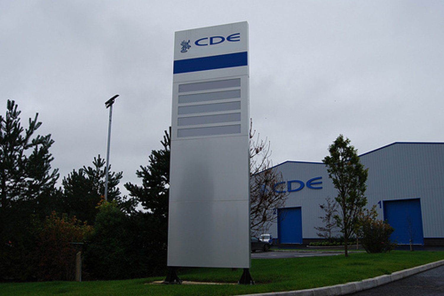 Totem alluminio da esterno